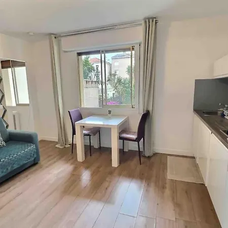 Mozart 10 Min Walk From Palais Des Festivals. Parking